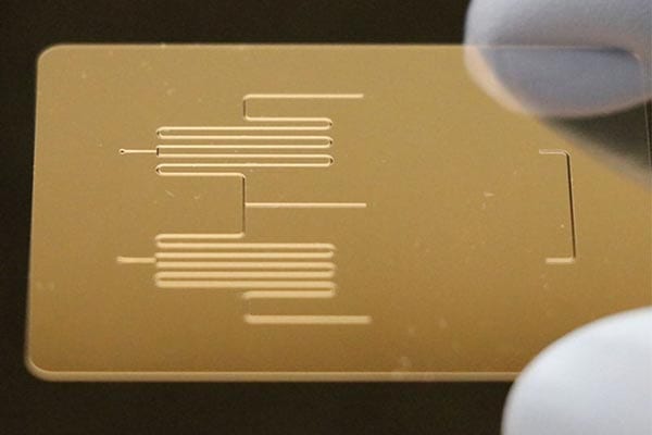 microfluidic flow cell